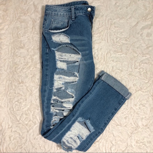 Forever 21 Denim - Forever 21 Ripped Boyfriend Jeans